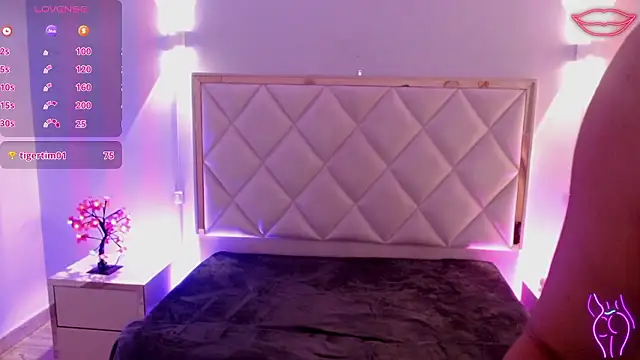 Rosalind_tay's Live XXX Chat