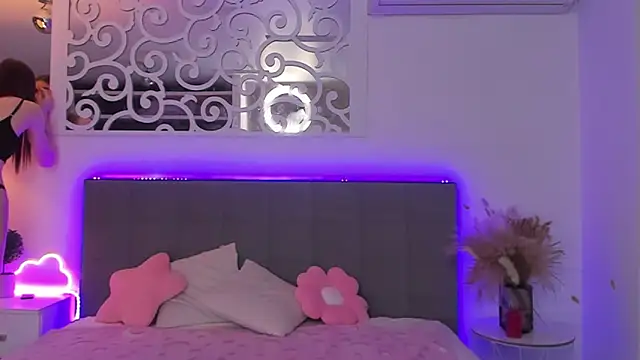 LuisaClover 라이브 XXX 채팅