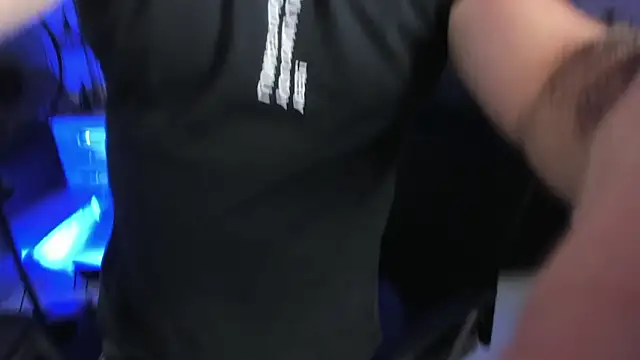 jhon_bear03's Live XXX Chat