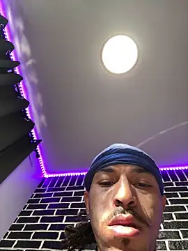 BigWayneBabyXXX élő XXX-chatje