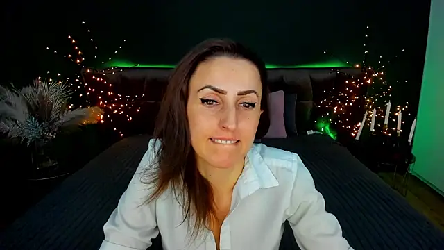 دردشة Rebecca_Diamond الجنسية المباشرة