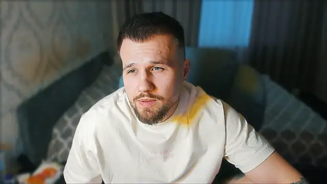 Vladik_b Pertunjukan Webcam