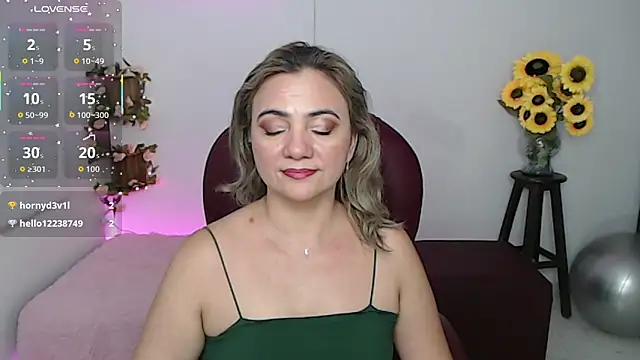 Chat +18 de ana_milf ao vivo