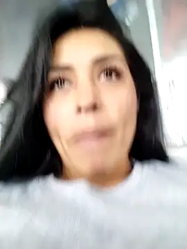 Chat +18 de Aisha_09 ao vivo