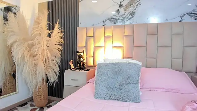 cloesummerr_'s Live XXX Chat