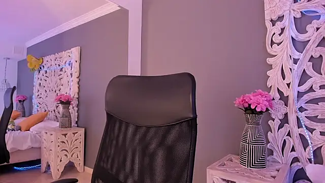 loraineblake: απευθείας συνομιλία ΧΧΧ