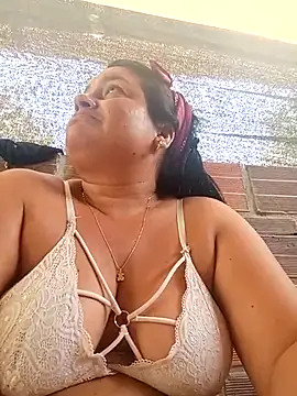 Chat +18 de Lena_Cum69 ao vivo