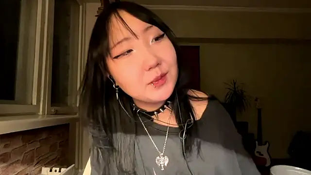 XXX chat uživo modela Yunananaa