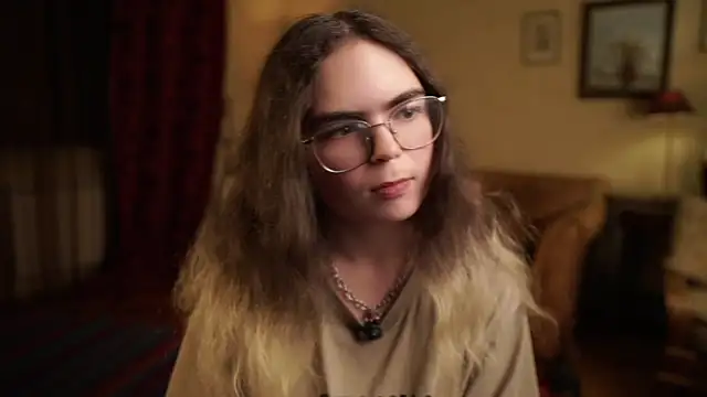 MyrlZangger লাইভ XXX চ্যাট