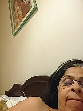 دردشة NakedMILFx الجنسية المباشرة