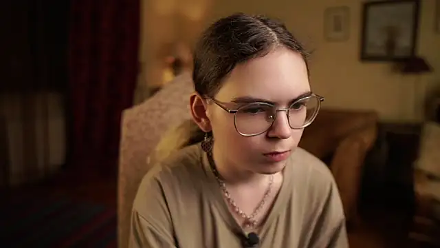 MyrlZangger's Live XXX Chat