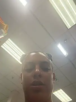 allybluee777: απευθείας συνομιλία ΧΧΧ