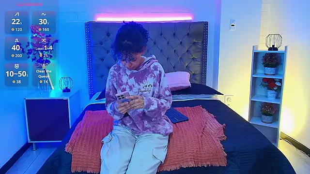 XXX chat uživo modela HannahBlue_