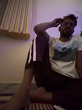 Stoner-boii-Cloudy-arhan's Live XXX Chat