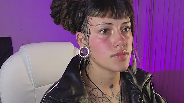 _sharlotte777's Live XXX Chat