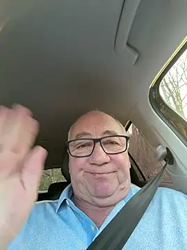 Czat XXX na żywo – biggandybig