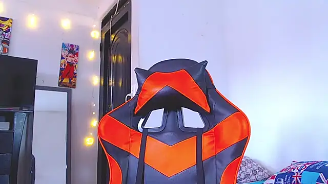 ADAM_HOT webcam show