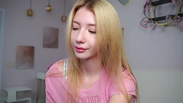 SunnivaCovil 라이브 XXX 채팅