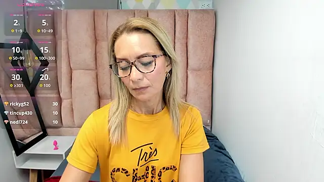 Issa_Milf__ 라이브 XXX 채팅