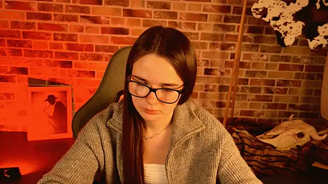 May_Bloom élő XXX-chatje