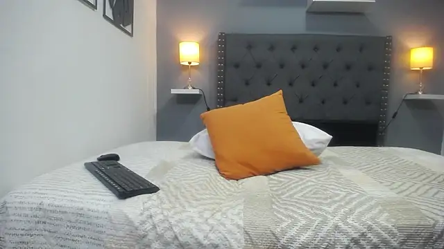 Pokazy przed kamerką – chris_carterr