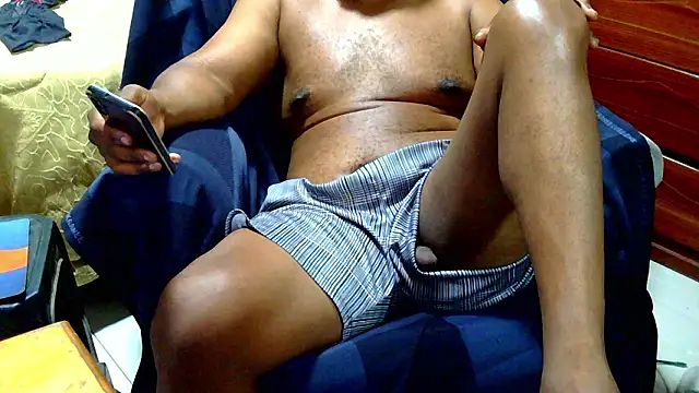 CharlesBlk-79 live XXX chat