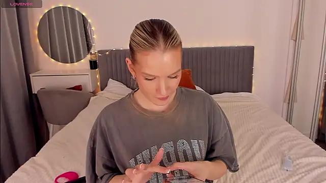 CassieRayss live XXX chat