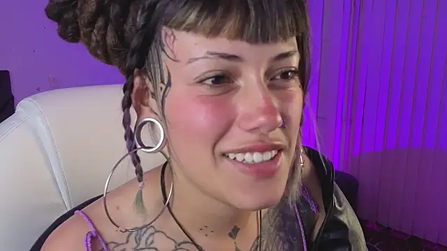 Czat XXX na żywo – _sharlotte777