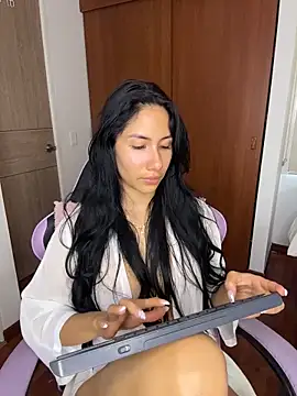 Czat XXX na żywo – ArianaReynoldss