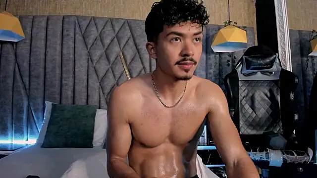 NicolaiKarav Live XXX-Chat