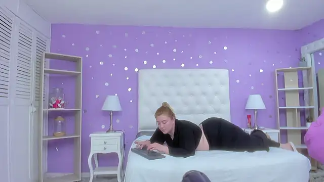 rousse_millers' Live XXX Chat