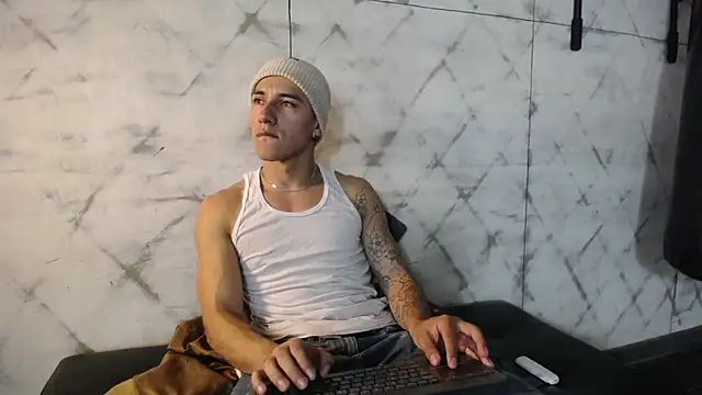 Andy_Joy_n Live XXX chat