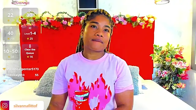 SilvannaFit's Live XXX Chat