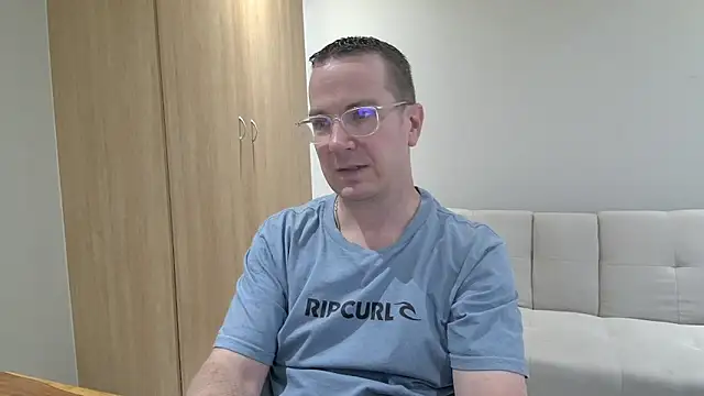 BrettJ81 Pertunjukan Webcam