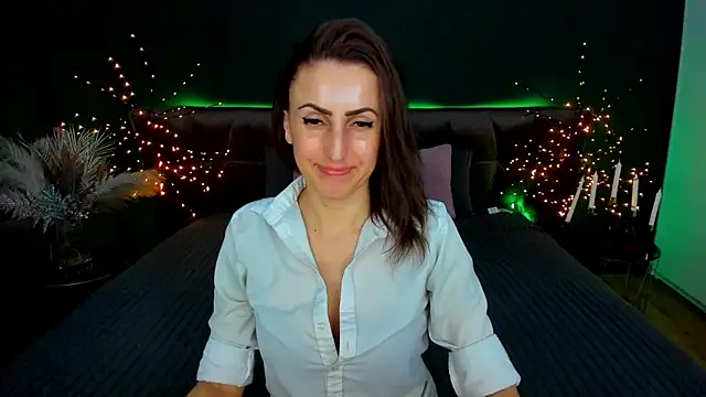 Rebecca_Diamond élő XXX-chatje