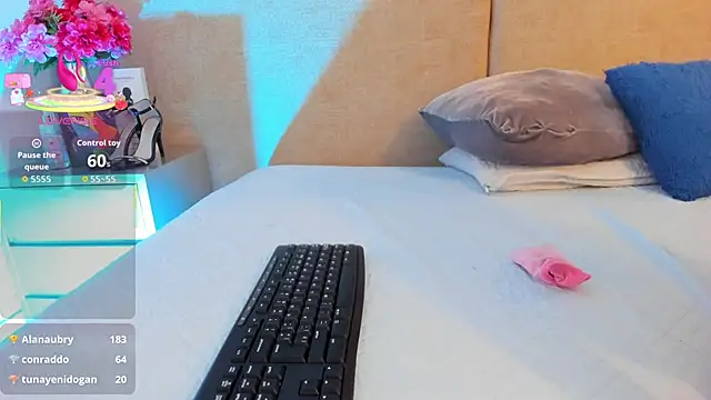 _Malak Pertunjukan Webcam