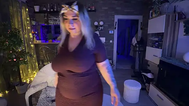 Monageil's Live XXX Chat