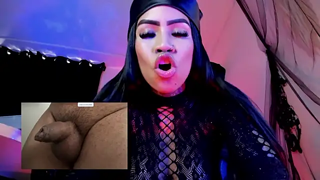 XXX chat uživo modela deborah_tatto