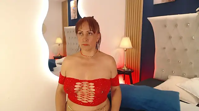 XXX chat uživo modela GloryShine