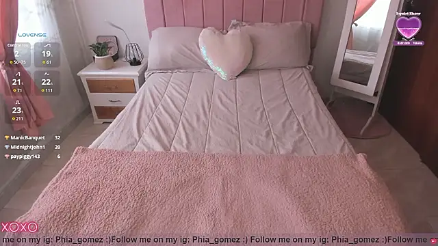 whitneyhot Chat XXX live