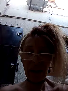 FrozenWaffle Live XXX Chat