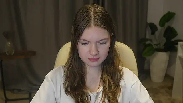 BrennaReul Chat XXX live