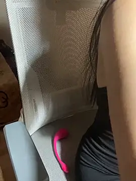 XXX chat uživo modela Mina048