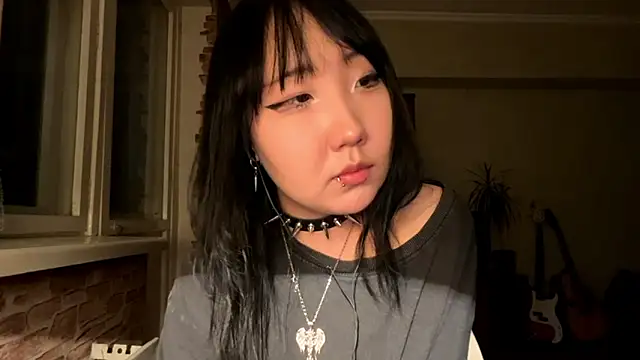 XXX chat uživo modela Yunananaa