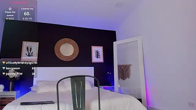 VioletPaket's Live XXX Chat