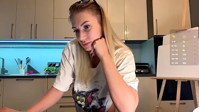 SoftnessMila Webcam show