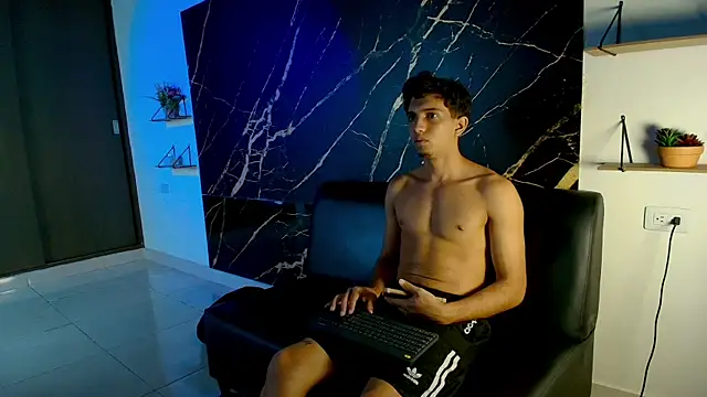 thiago_moreno Webcam Show