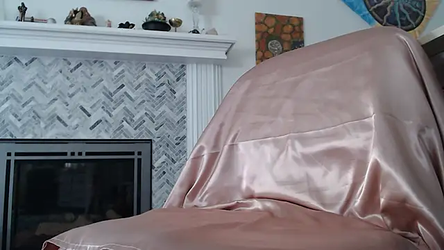 AuroraWillows: διαδικτυακό σόου στην κάμερα