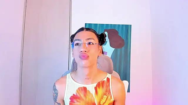 sofiaa_grey_ Show Webcam