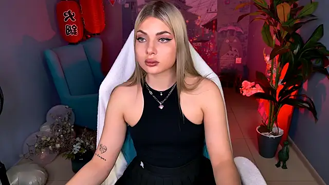 HyileyClark Chat XXX in diretta